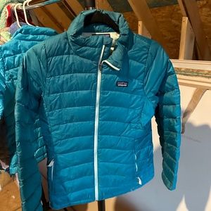 Patagonia blue lightweight, puffer jacket